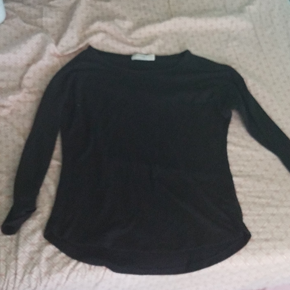 Black quarter sleeve top